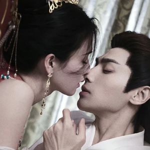 好爽⋯好紧⋯军人H野战电影
